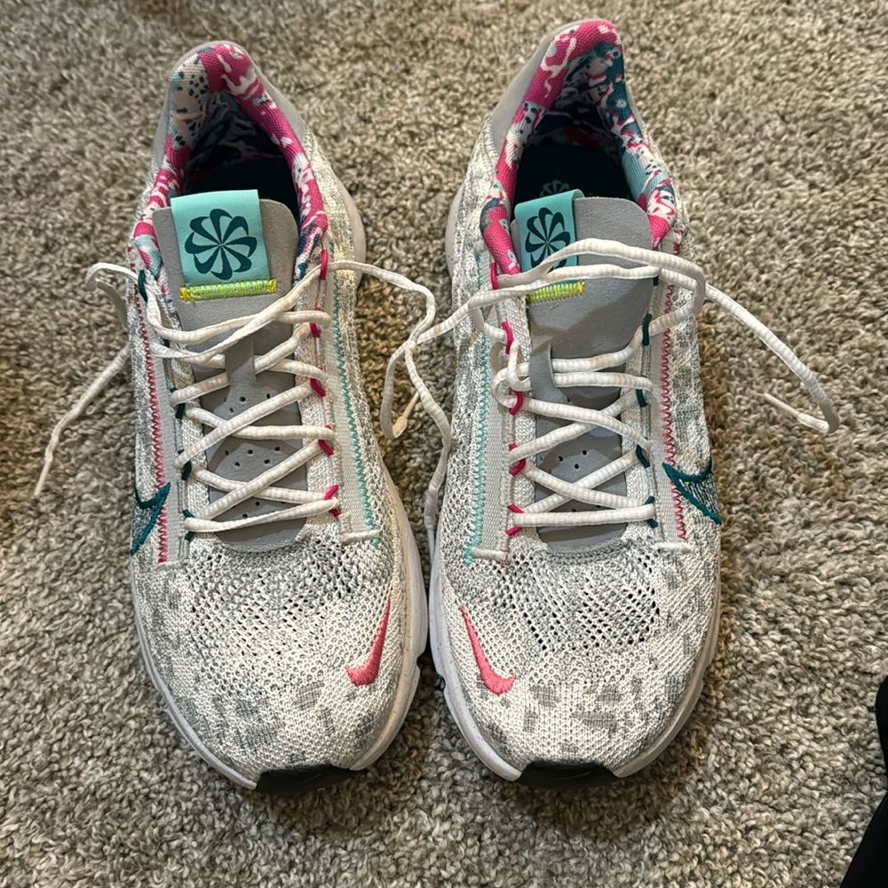Nike - SuperRep
Go 3 Flyknit Next sneakers